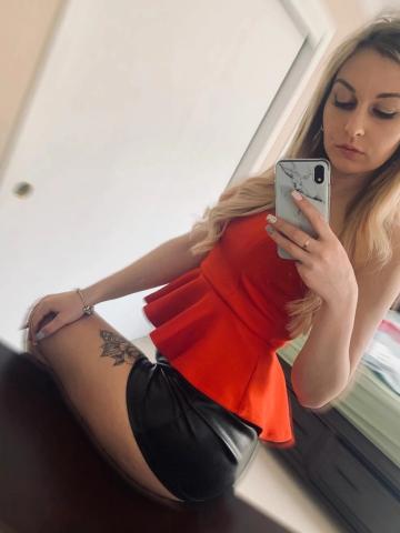 Алина Яркая Брюнетка